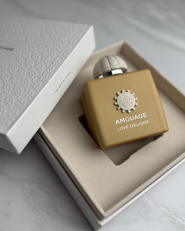 عطر آمواج لاو دیلایت مسترکوالیتی ۱۰۰ میل