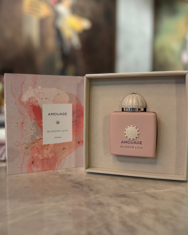 عطر ادکلن آمواج بلوسوم لاو مسترکوالیتی ۱۰۰ میل