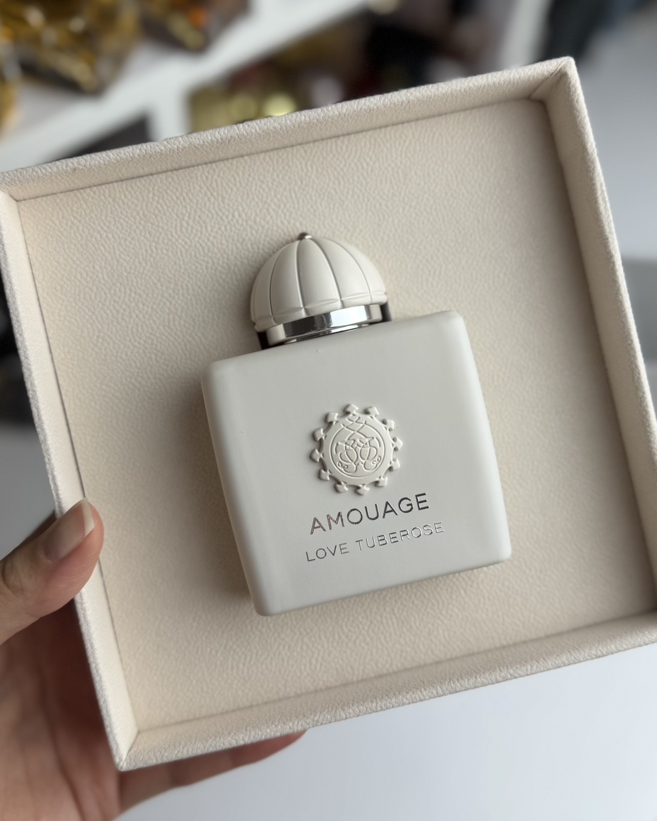 عطر ادکلن آمواج لاو توبروز مسترکوالیتی