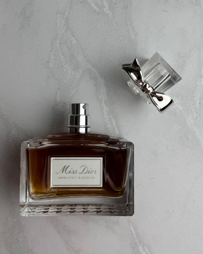 عطر ادکلن دیور میس دیور ابسولوتلی بلومینگ مسترکوالیتی